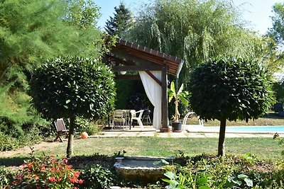 Modernes Ferienhaus in Aquitaine mit Pool