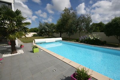 Moderne Villa mit privatem Pool in Bénodet,...