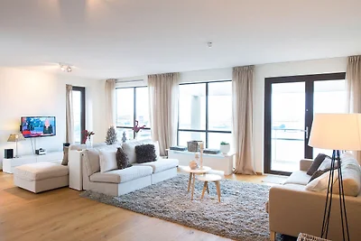 Spacious modern apartment in Scheveningen