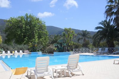 Luxuriöses Ferienhaus mit Swimmingpool in Pal...