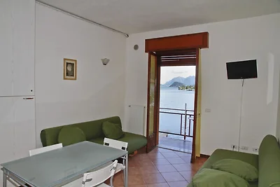 Appartamento moderno a Menaggio con terrazza