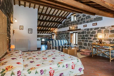 Magnifica casa di vacanza con 2 piscine...