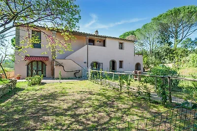 Ruhige Wohnung in Riparbella mit Garten