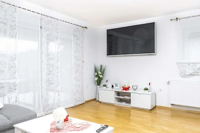 Holiday Home Dom & San - Two Bedroom Holiday ...