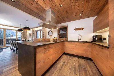 Luxe chalet met drie badkamers, nabij de...