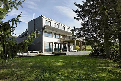 Imposant vakantiehuis in Stoumont met binnenz...