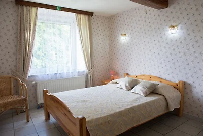 Geräumiges Ferienhaus in Chevron mit privatem...