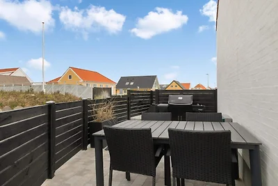 Ferienhaus in Lokken mit Terrasse