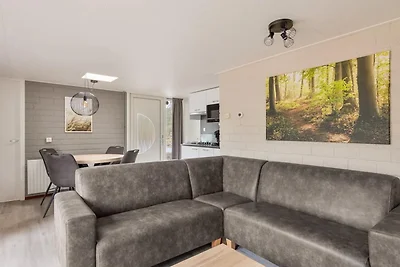 Ruhiger Waldbungalow für Paare