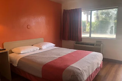 1 Doppelbett | Barrierefrei/Badewanne