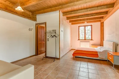 Hillside Villa mit Pool