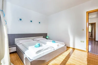 Grande casa vacanze a Dramalj