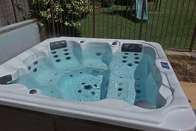 Piacevole appartamento con piscina