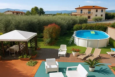 Ferienhaus in Valenzatico mit Garten