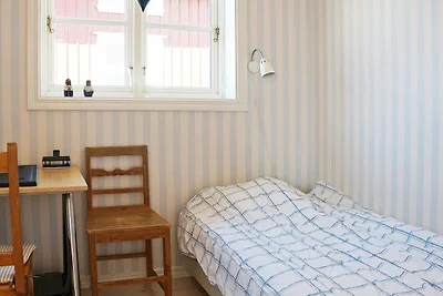 6 Personen Ferienhaus in HÄLLEVIKSSTRAND-By...