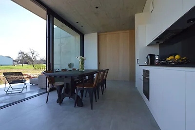 Moderne Dalhem-Villa mit Aussicht