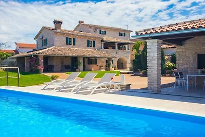 Villa a Sveti Lovreč con piscina