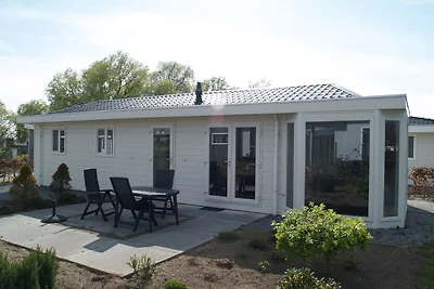 Gepflegtes Chalet in der Nähe des Biesbosch