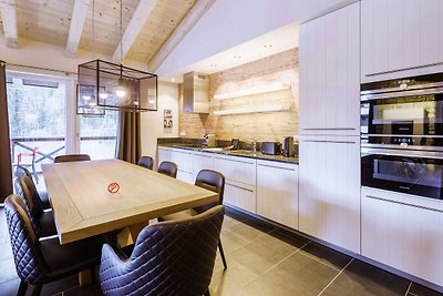 Spacious Apartment with Sauna in...