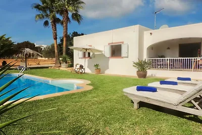 Luxuriöser Ibiza-Aufenthalt mit Meerblick