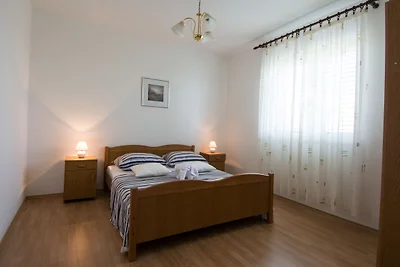 Moderne Ferienwohnung in Seget Donji mit...