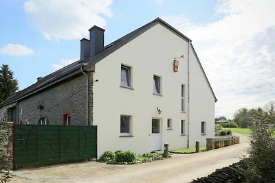 Gem�tliches Haus in Sainte-Ode mit Sauna
