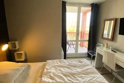 Schצne Wohnung mit Pool