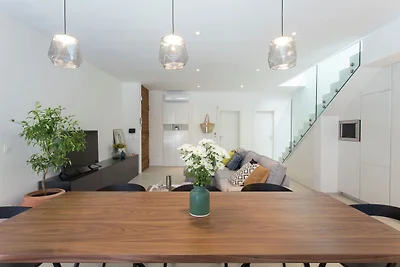 Luxuriöse Villa mit privatem Pool und Garten