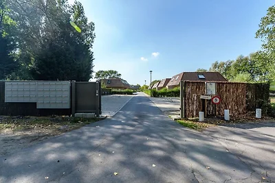 Rilassante casa vacanze ad Adinkerke con giar...