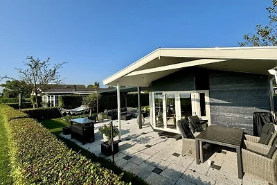 Hütte in BM Lathum mit Schwimmbecken