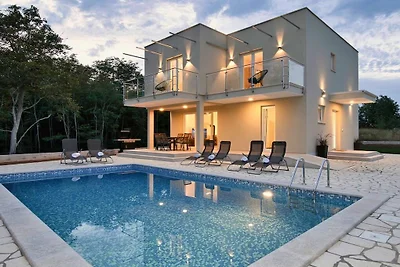 Villa in Labin mit Schwimmbecken