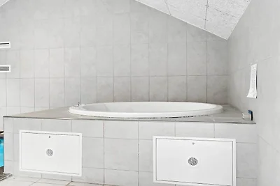 Luxus-Pool-Ruckzug -- By Traum...