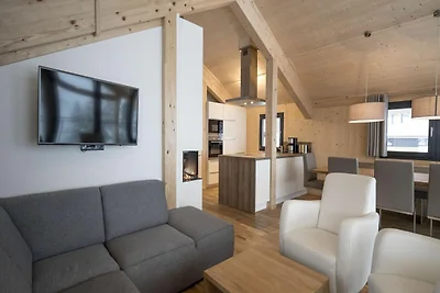 Schönes Chalet mit Balkonen