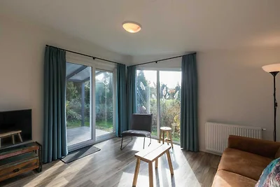 Chalet in Vrouwenpolder mit Garten