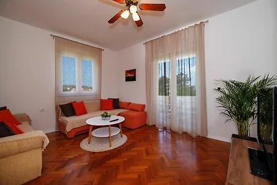 Geräumiges Haus mit privater Terrasse am Meer
