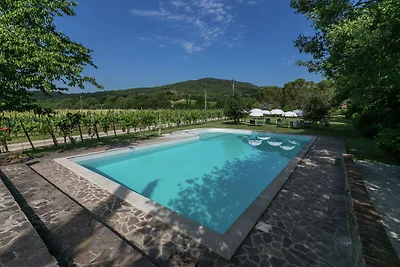 Casa vacanza a Bucine con piscina