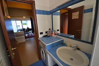 Spazioso appartamento vicino al mare in...