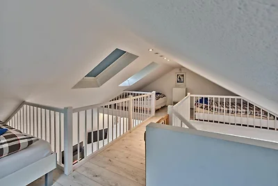 Modernes Ferienhaus mit Terrasse