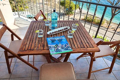 Splendid Beachfront Medveja Apartments - 1...