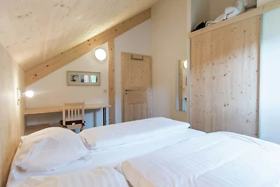 Angenehmes Chalet mit Sauna und Außenjacuzzi