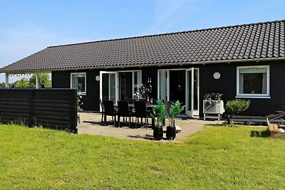 8 persoons vakantie huis in Væggerløse-By...