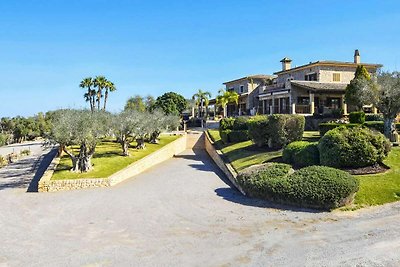 Spaziosa casa vacanze ad Ariany con piscina