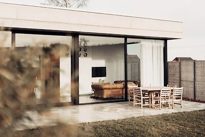 Moderne Dalhem-Villa mit Aussicht