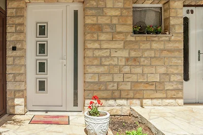 Geräumige Ferienwohnung mit Garten in Zadar