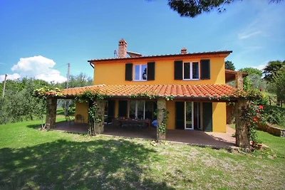Urige Villa in Lucignano mit privatem Pool