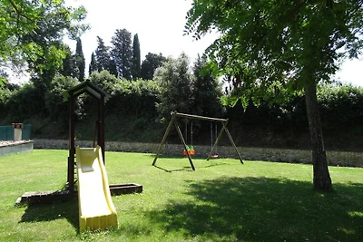 Wohnung in Volterra mit Garten