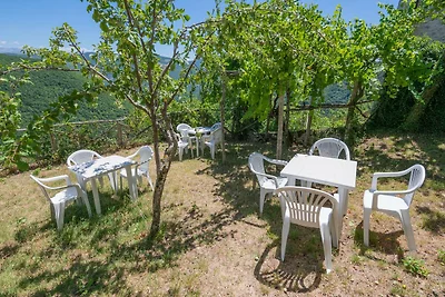 Casa Vacanze a Sellano con Piscina e Terrazza