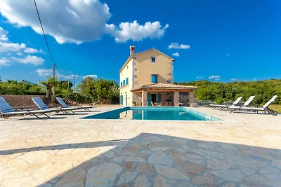 Villa a Malinska con piscina privata