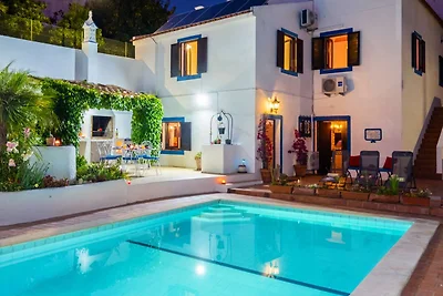 Villa in Carvoeiro in der Nähe von Rock Beach