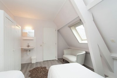 Uniek appartement in Bergen aan Zee met een...